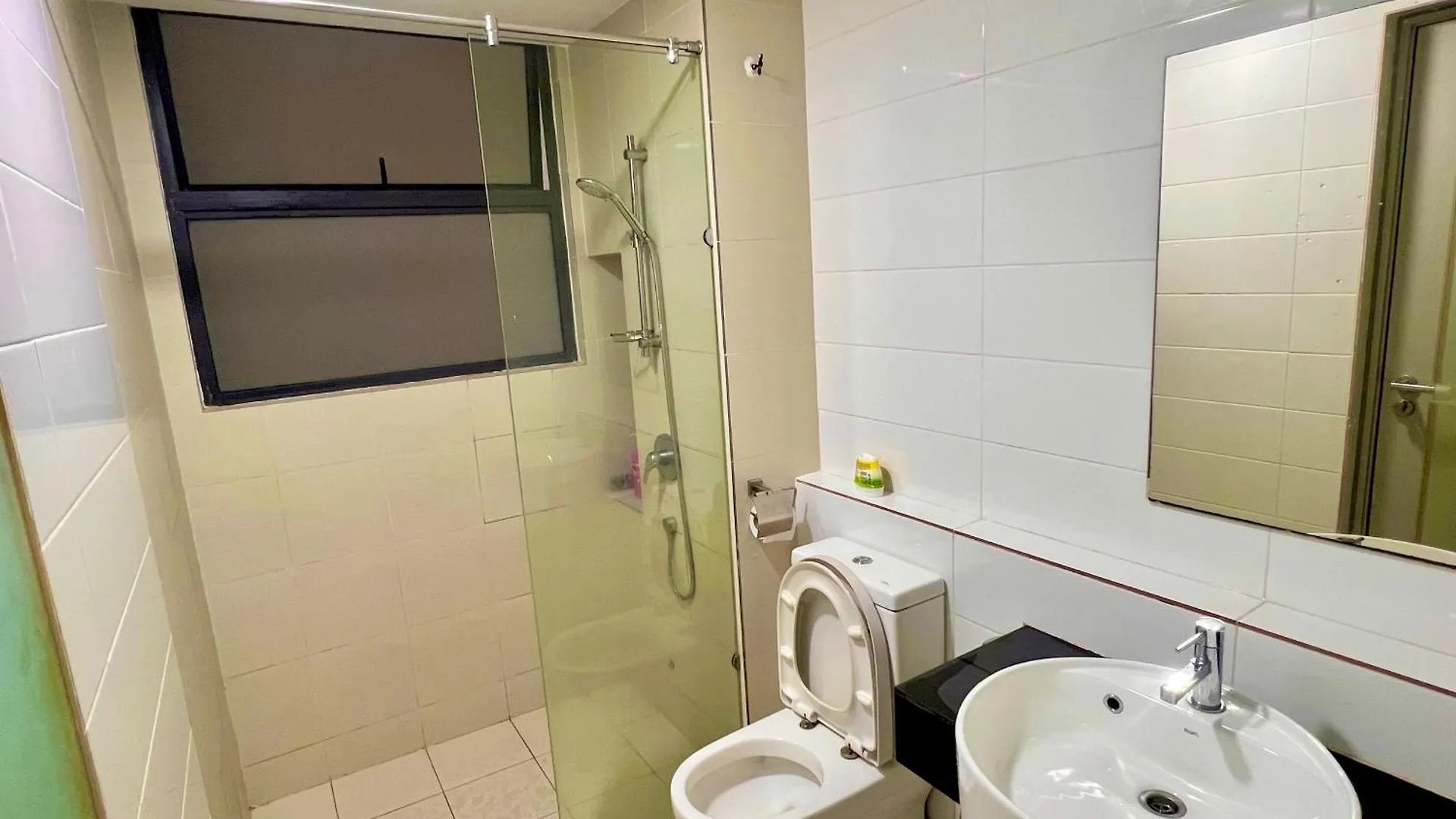 1 Tebrau Residences By Yml Home Johor Bahru 0*,  Malaysia